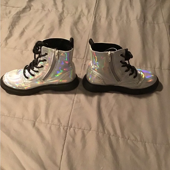 Dolce Vita Girls Boots Iridescent, Size 1 - Picture 3 of 5